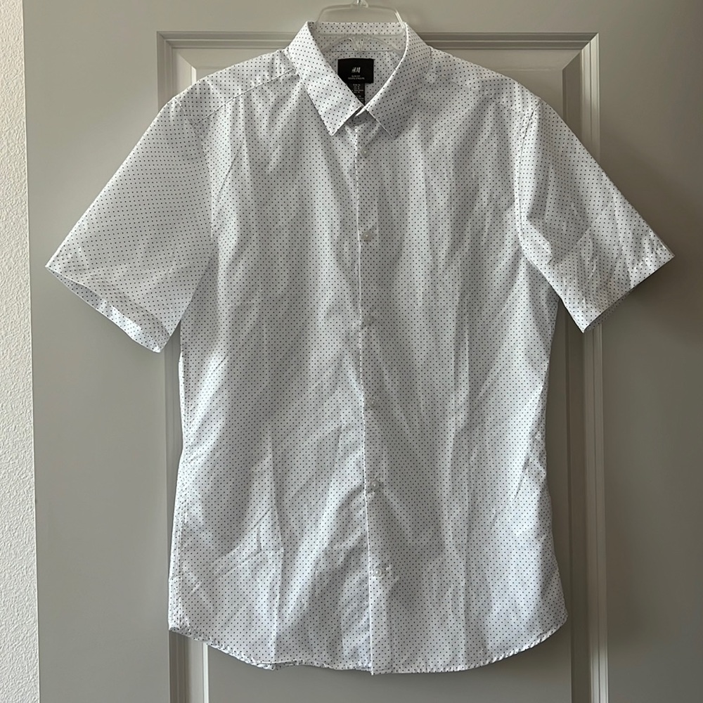H&M men’s button down shirt